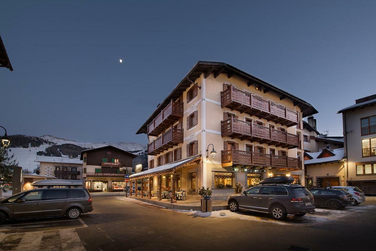 Hotel Compagnoni Livigno Bagian luar foto